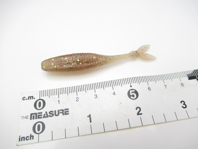 REALIS V Tail Shad 3”