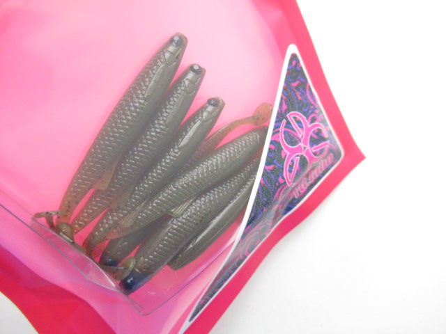 Witch Shad 2.5”(Salt In)